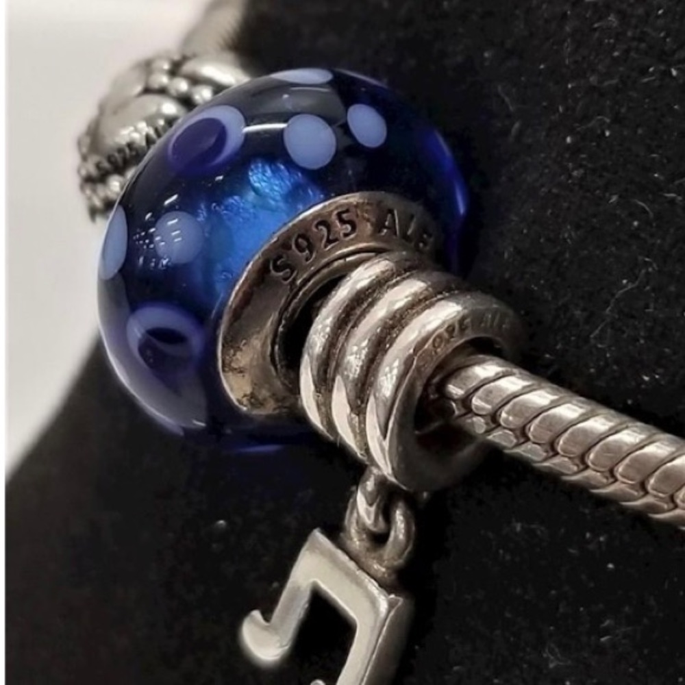 Pandora Bracelet Silver .925 with charms. ID44 - Picture 3 of 5